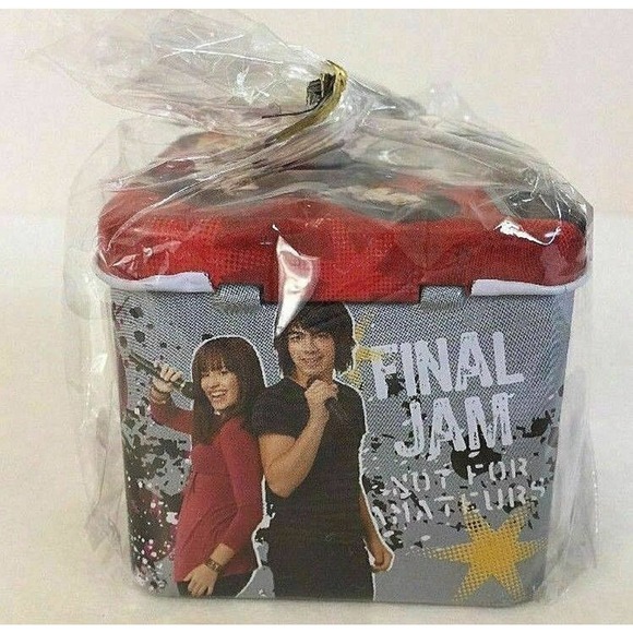 Disney Camp Rock Media Tin Box Coin Bank Piggy Bank with Lock and Key15 - Picture 5 of 6